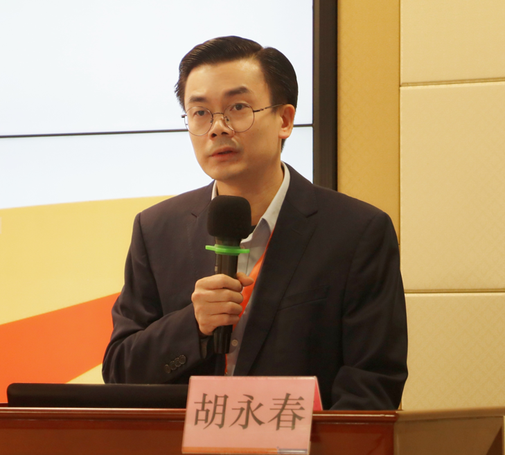 会上,董事长,总经理胡永春指明了2024年的关键营业收入奋斗目标,解读